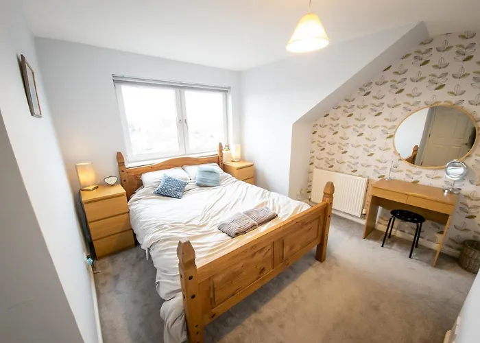 Tranquil 2Bed/2Bath Duplex Falkirk